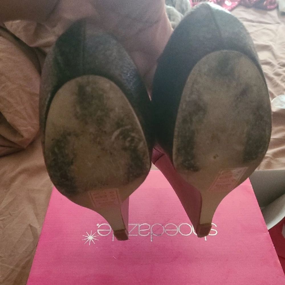 Heels - Picture 6 of 6